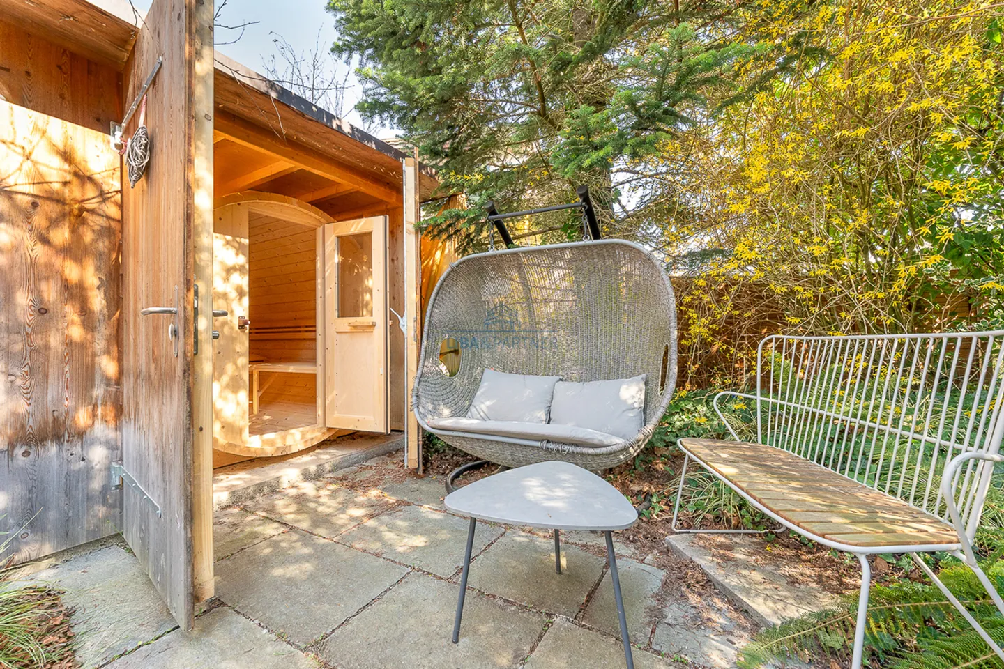 Charmantes Doppelhaus mit Terrasse - Foto 14 von 15