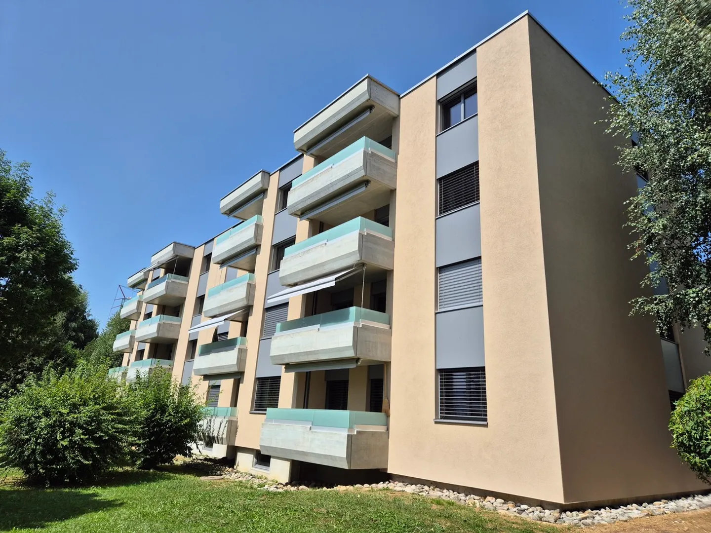 Spacious 2.5 Rooms - 62m2 - Photo 1 of 13