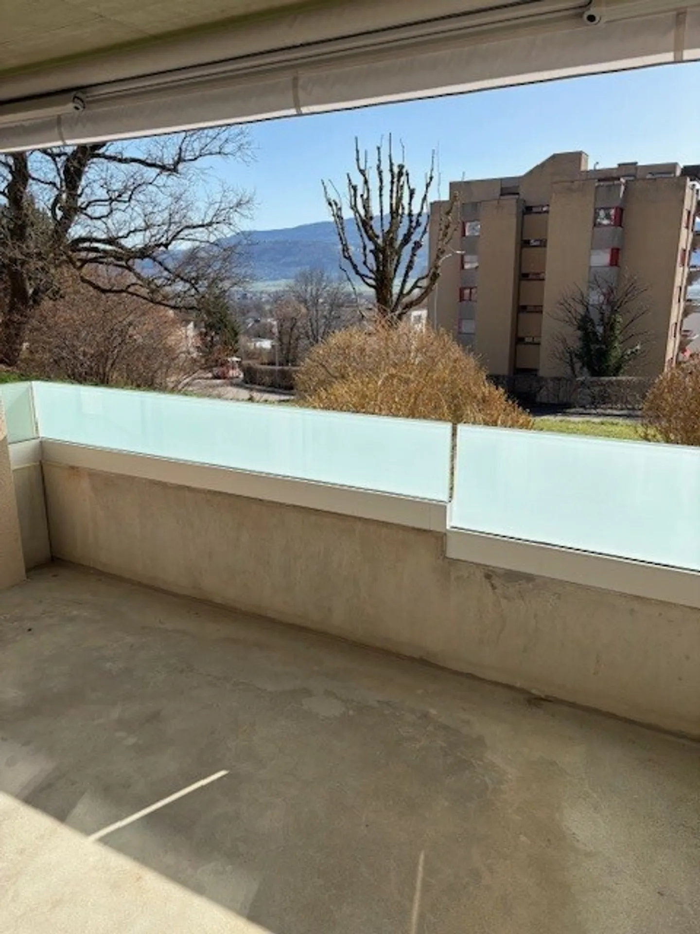 Spacious 2.5 Rooms - 62m2 - Photo 2 of 13