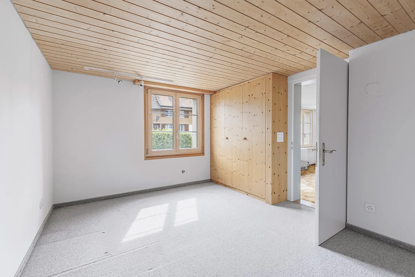 Ampia Casa Familiare in Posizione Ideale - Foto 5 di 7