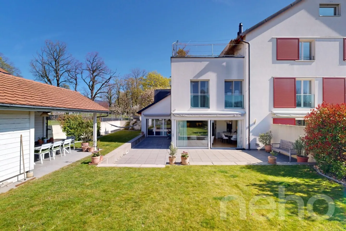 Duplex in einem Bauernhaus mit privatem Garten - Foto 4 von 12