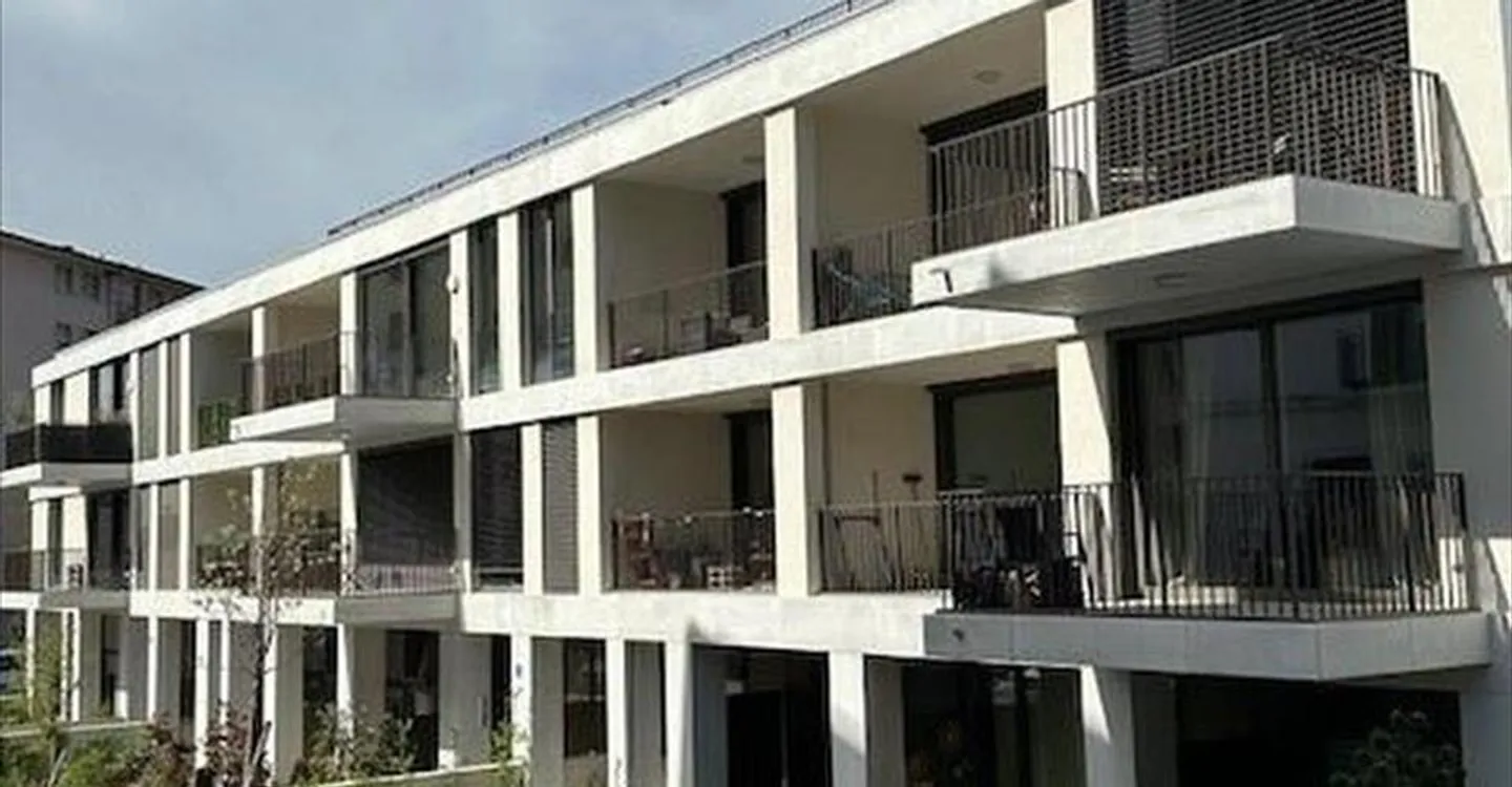 Edificio ad uso misto in affitto - Foto 2 di 2