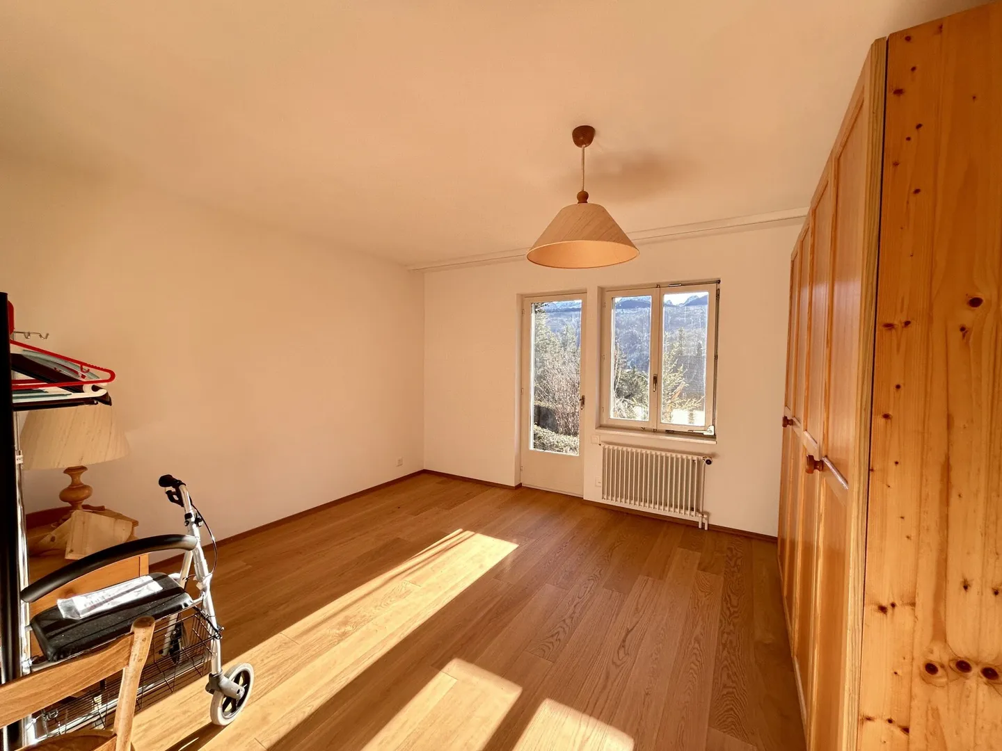 Casa unifamiliare in campagna con vista spettacolare e giardino - Foto 9 di 19