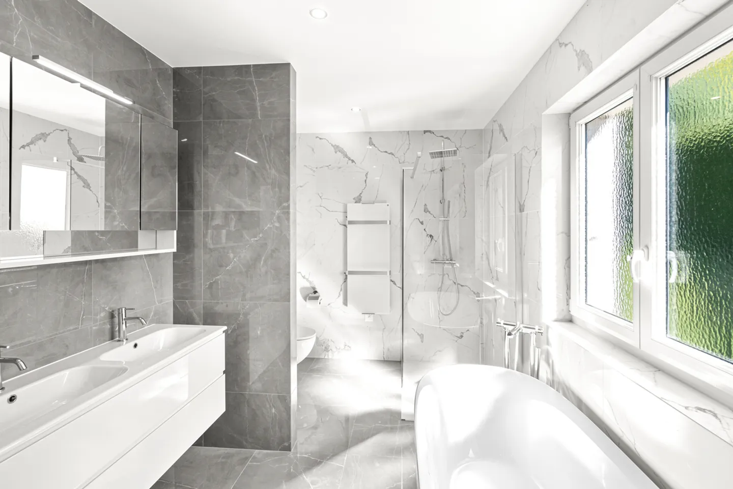Außergewöhnliche, vollständig renovierte Villa mit atemberaubendem Seeblick! - Foto 6 von 12