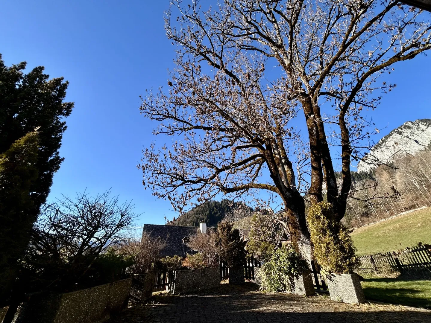 Casa unifamiliare in campagna con vista spettacolare e giardino - Foto 18 di 19