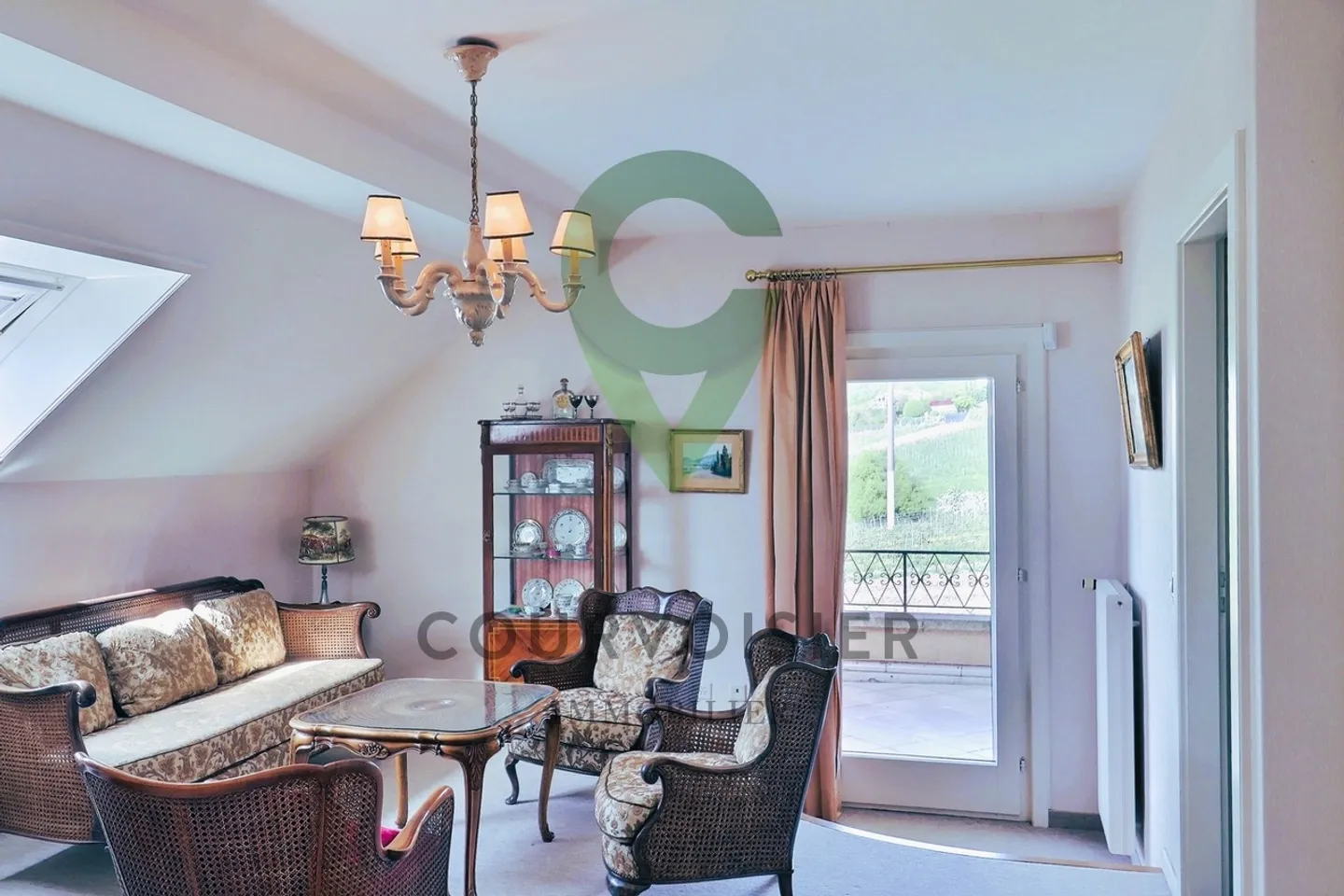 APARTMENT ON THE 1ST FLOOR WITH LAKE AND ALPS VIEW - Photo 3 of 7