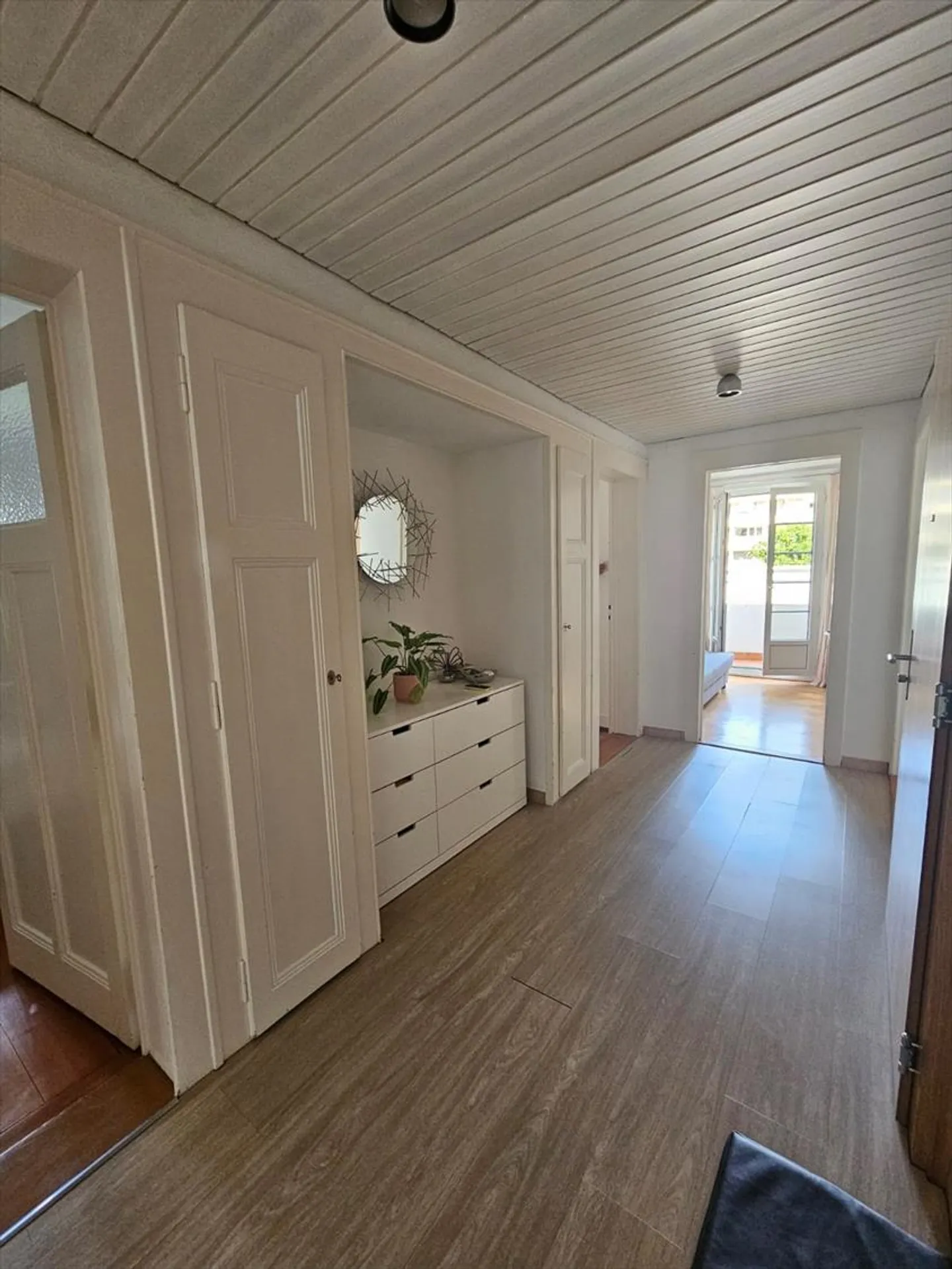Bel appartement de 4 pièces au rez supérieur avec accès au jardin - Photo 2 sur 13