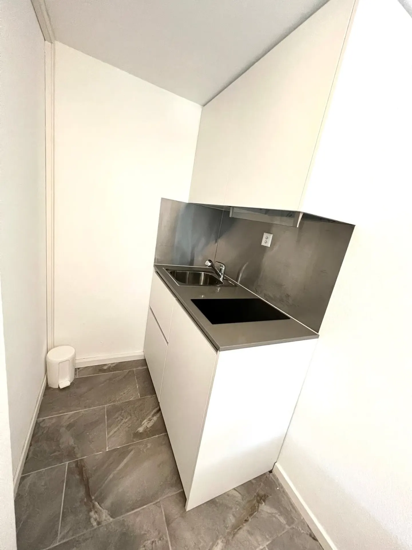 Studio 1 pièce meublé - Photo 5 sur 7