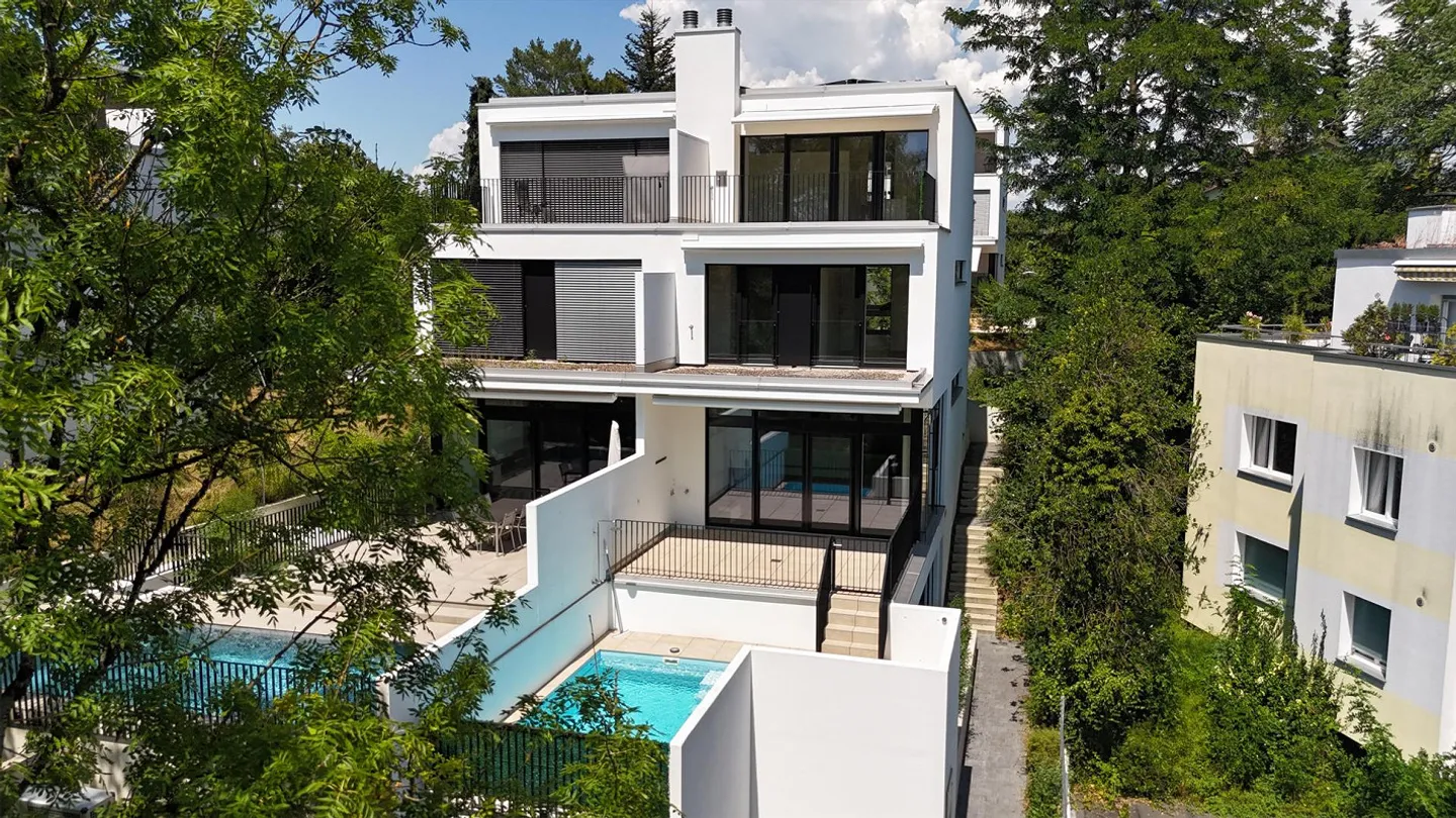 Casa bifamiliare esclusiva a Riehen - Foto 1 di 18