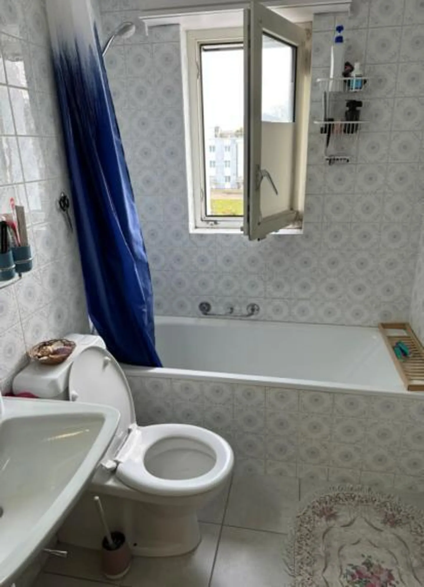 Charming 4.5-Room Apartment - Photo 4 of 10
