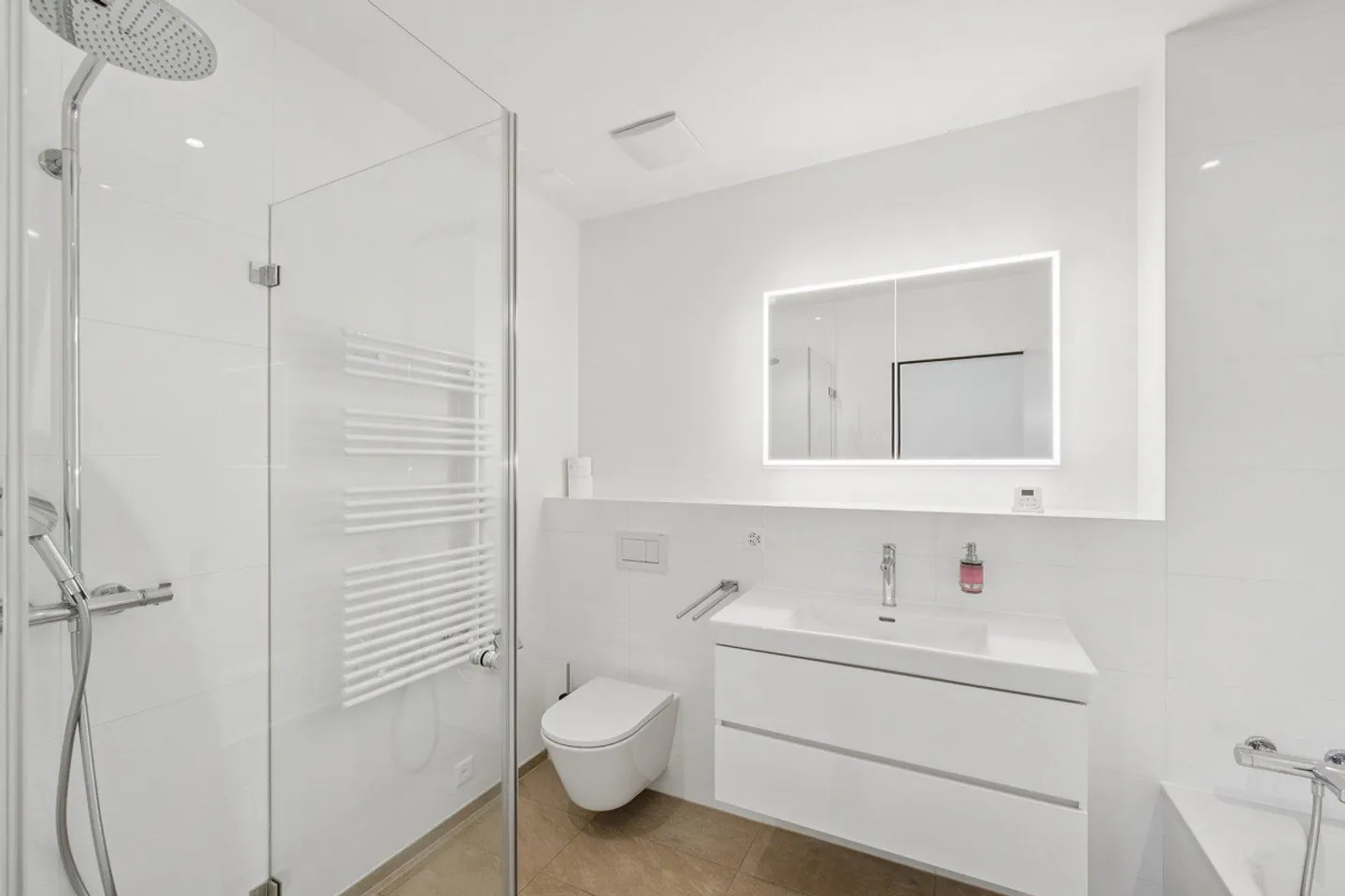 Casa bifamiliare esclusiva a Riehen - Foto 8 di 18