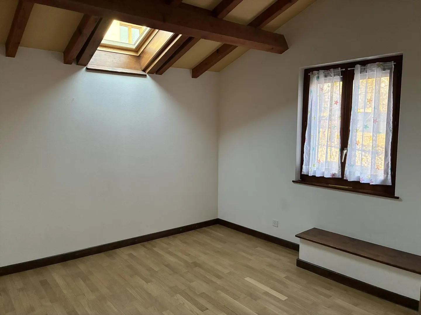 Incantevole duplex di 5 stanze a Gingins - Foto 7 di 8