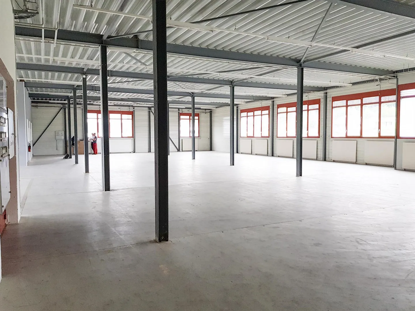 Spazio commerciale attraente in posizione ottimale cerca nuovo inquilino - Foto 3 di 11