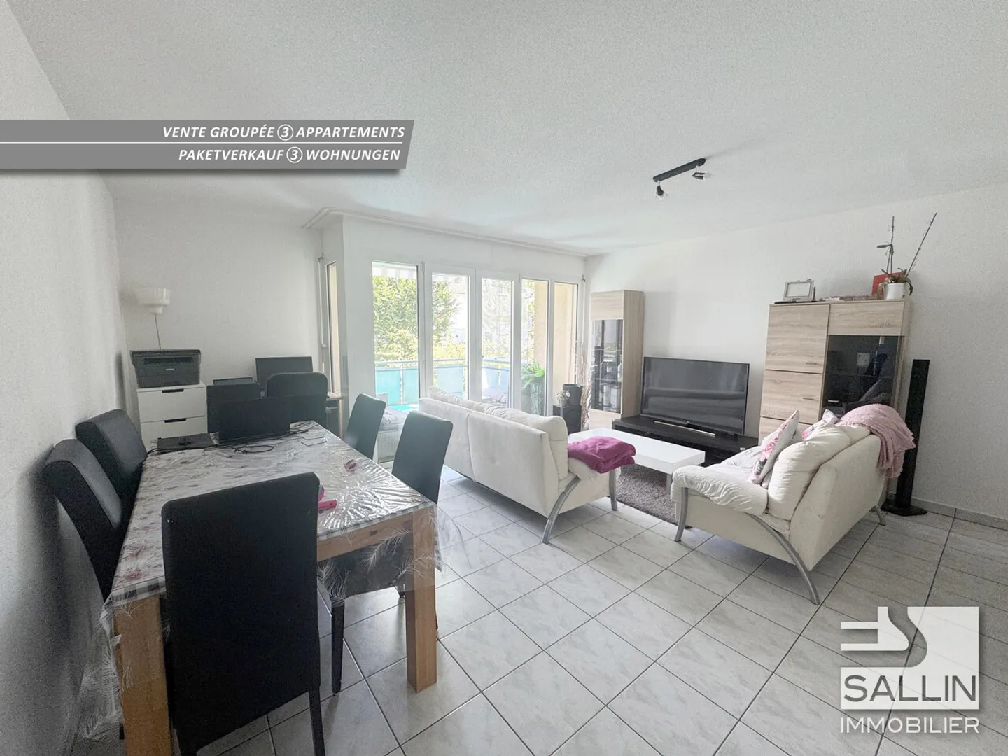 Vendita di 3 appartamenti, 2x 5 stanze e 4 stanze + 3 posti auto interni. - Foto 3 di 12