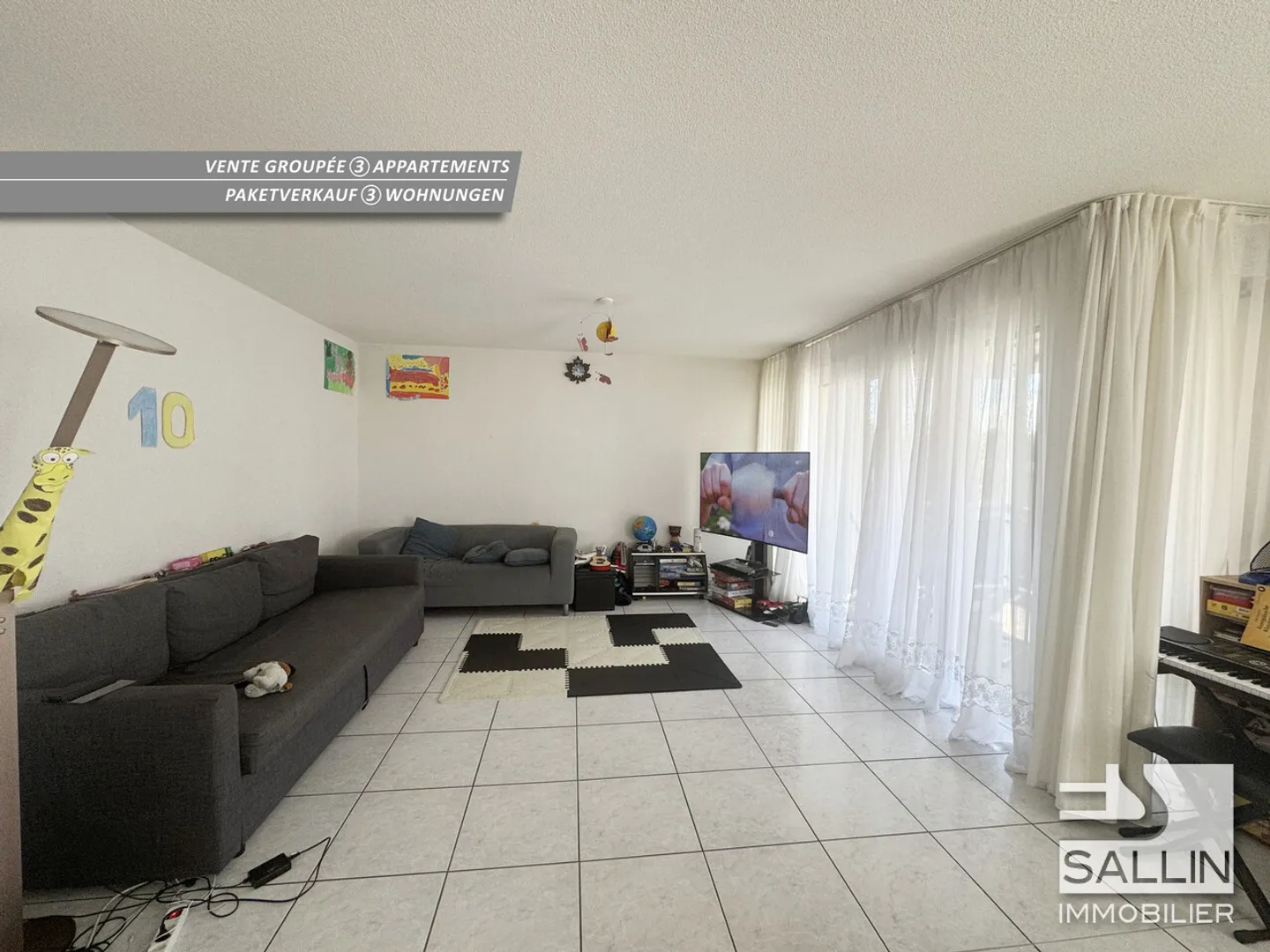 Vendita di 3 appartamenti, 2x 5 stanze e 4 stanze + 3 posti auto interni. - Foto 10 di 12