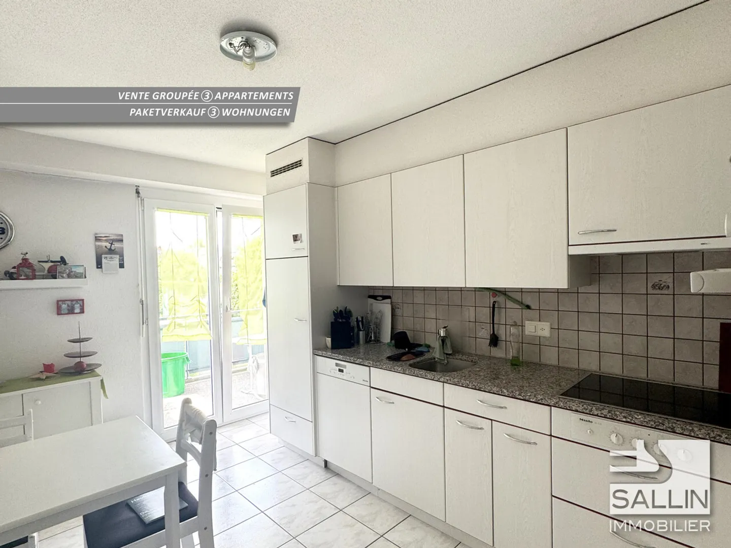 Vendita di 3 appartamenti, 2x 5 stanze e 4 stanze + 3 posti auto interni. - Foto 5 di 12