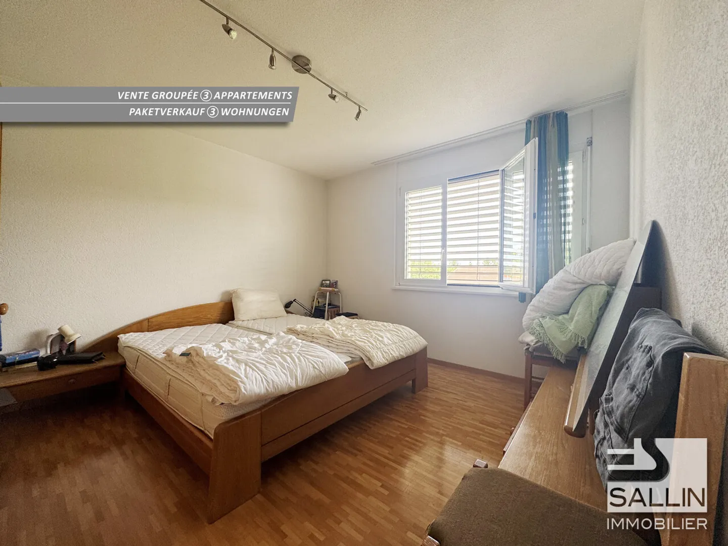 Vendita di 3 appartamenti, 2x 5 stanze e 4 stanze + 3 posti auto interni. - Foto 8 di 12