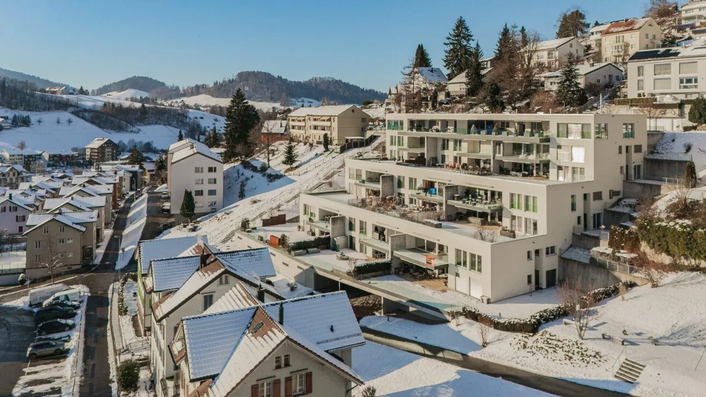 Premium Garden Apartment with Huge Outdoor Area and Impressive Views - Photo 2 of 24