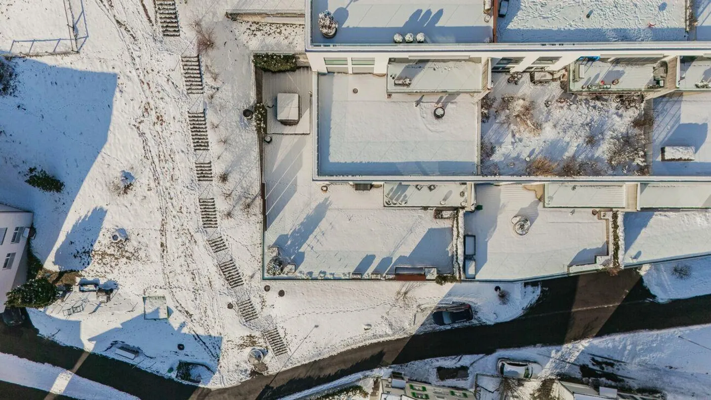 Premium Garden Apartment with Huge Outdoor Area and Impressive Views - Photo 4 of 24