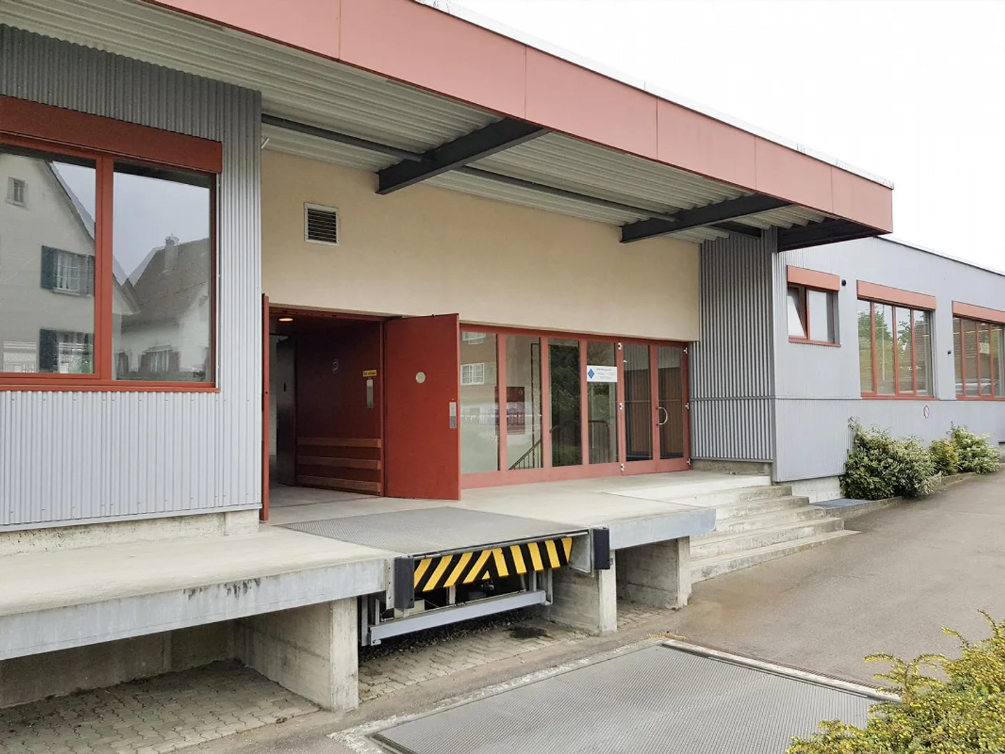 Spazio commerciale attraente in posizione ottimale cerca nuovo inquilino - Foto 8 di 11