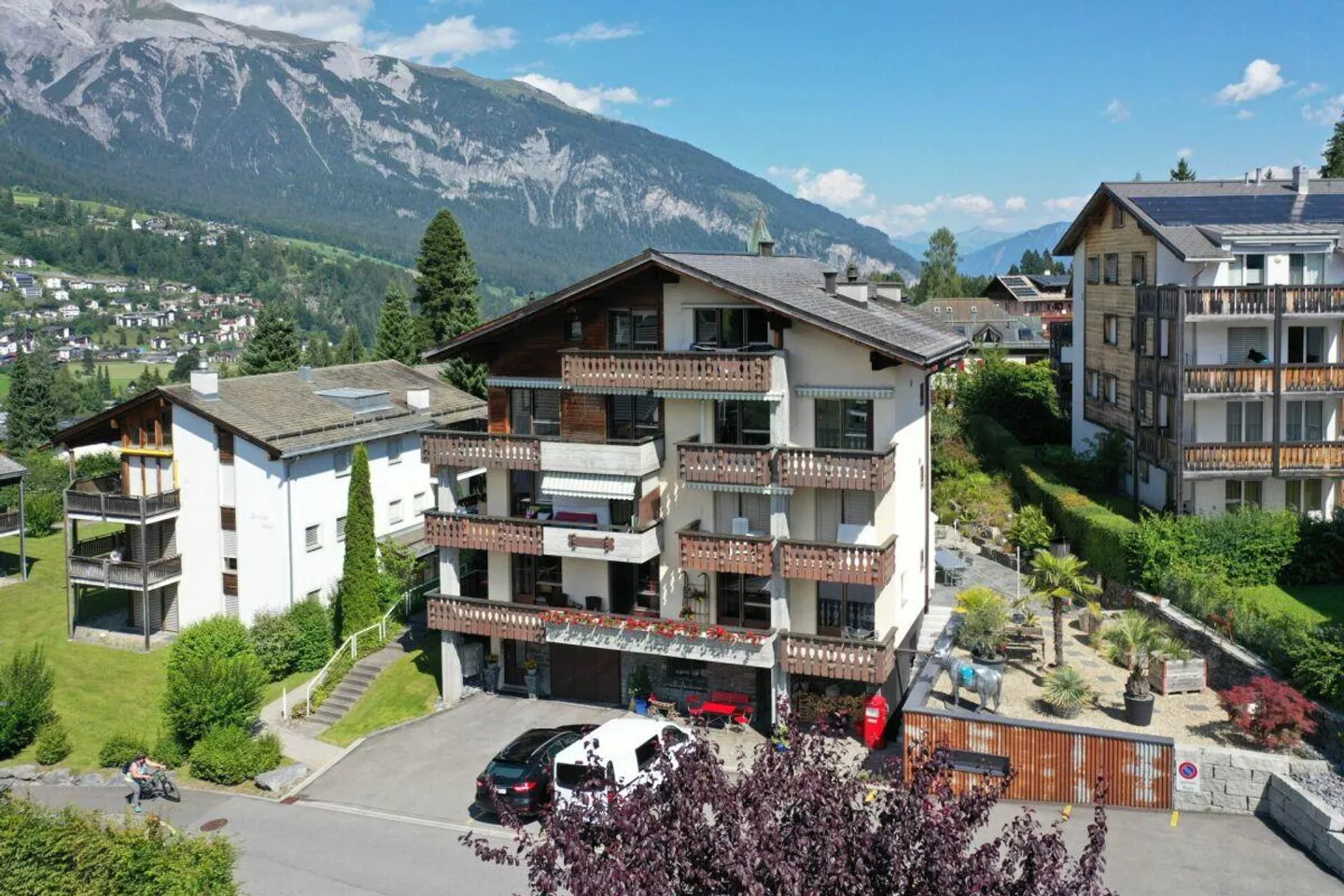 Appartement 4½ pièces (de vacances) dans un emplacement central, calme et ensoleillé avec une vue fantastique - Photo 1 sur 15