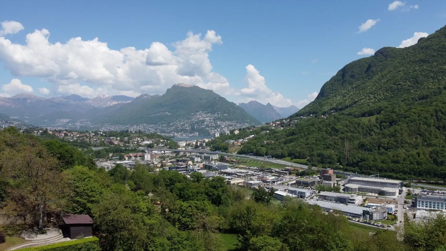 Bauland mit freier Sicht auf San Salvatore und Monte Brè - Foto 3 von 4