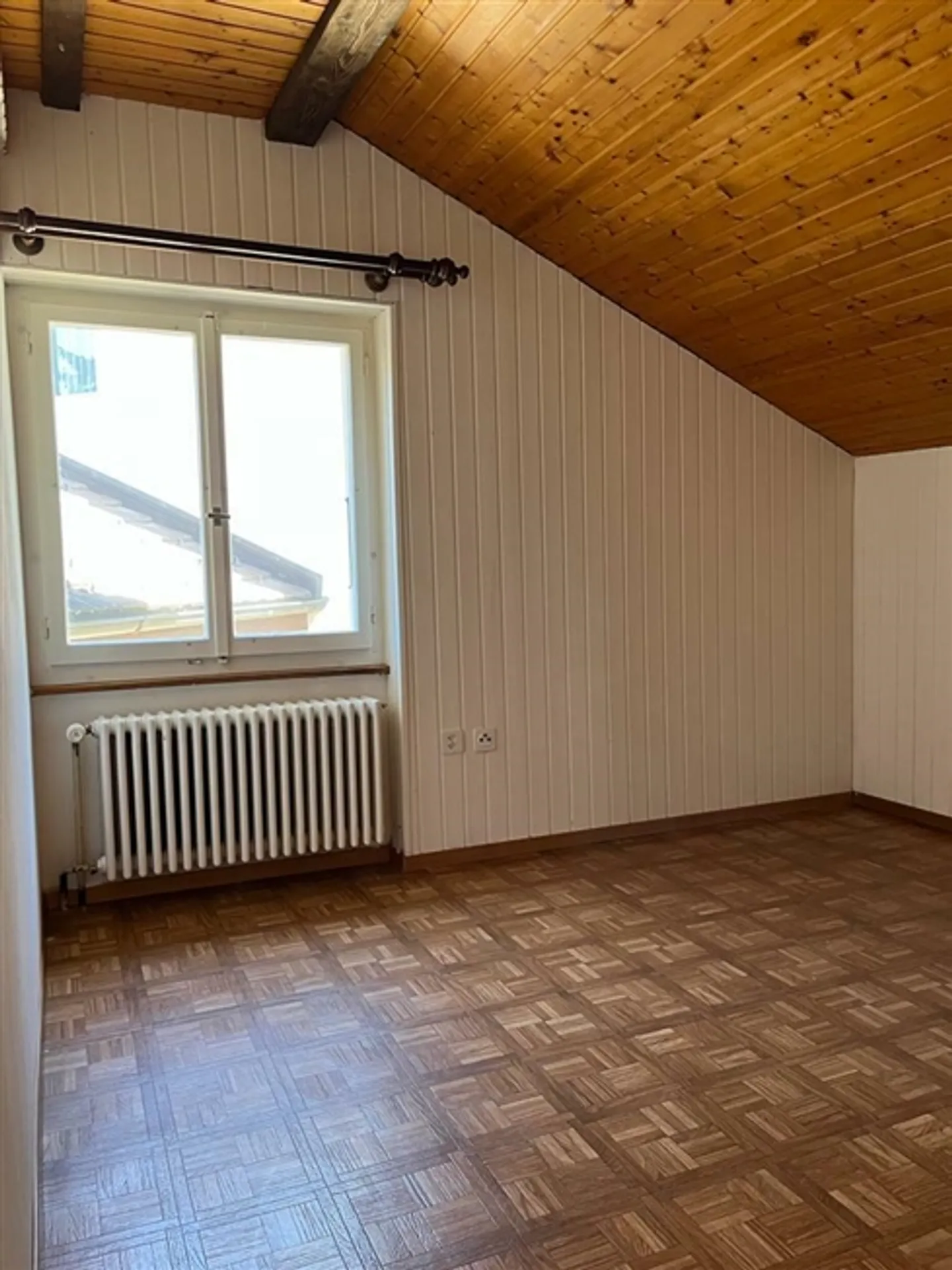 In affitto: appartamento 3,5 locali al primo piano con balcone e soffitta - Foto 6 di 11