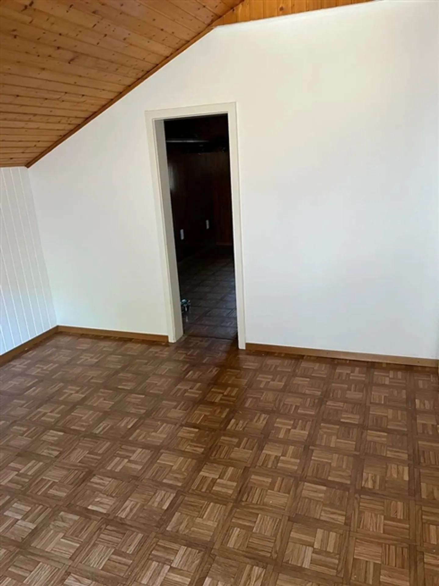 In affitto: appartamento 3,5 locali al primo piano con balcone e soffitta - Foto 7 di 11