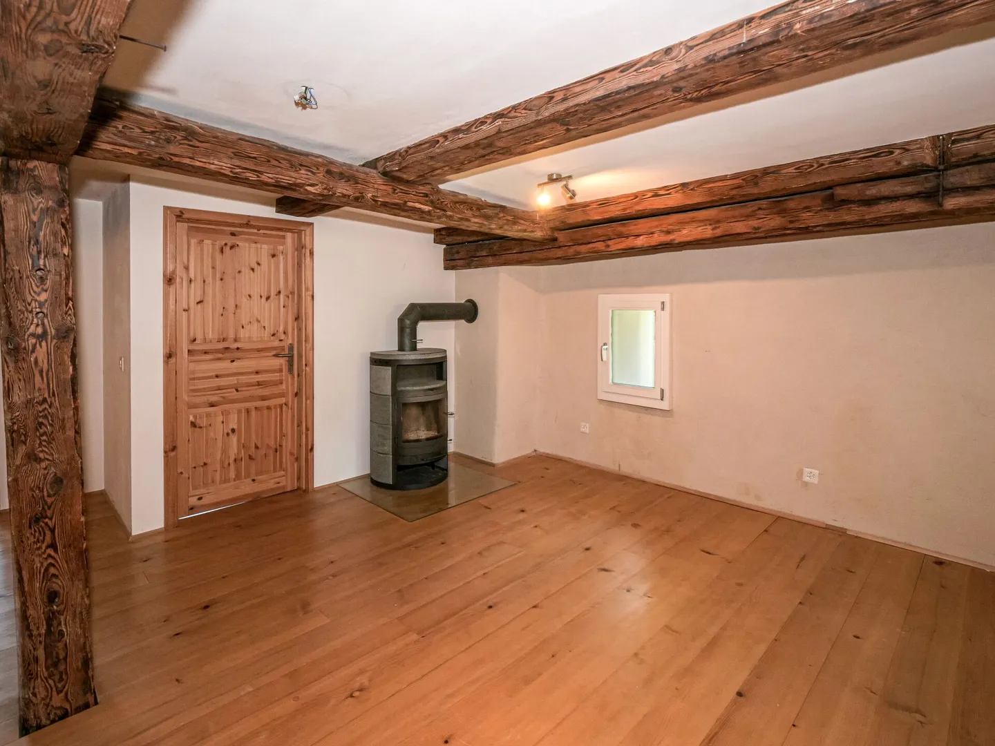 Vivere a contatto con la natura in una casa ristrutturata - Foto 4 di 8