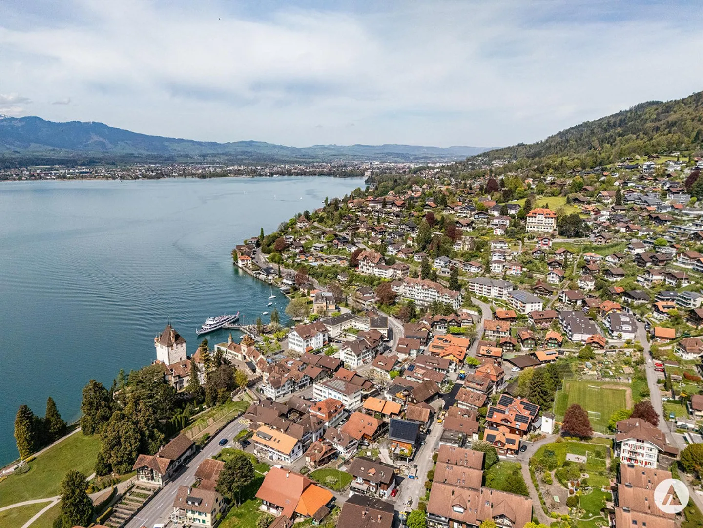 Sentiment de vacances inclus - Résidence secondaire au bord du lac de Thoune - Photo 10 sur 13