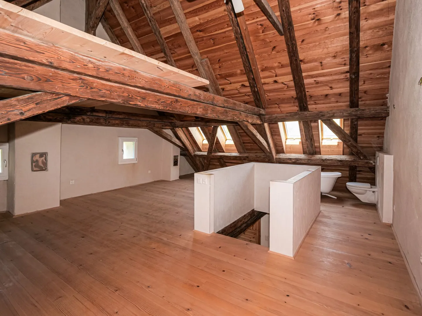 Vivere a contatto con la natura in una casa ristrutturata - Foto 6 di 8
