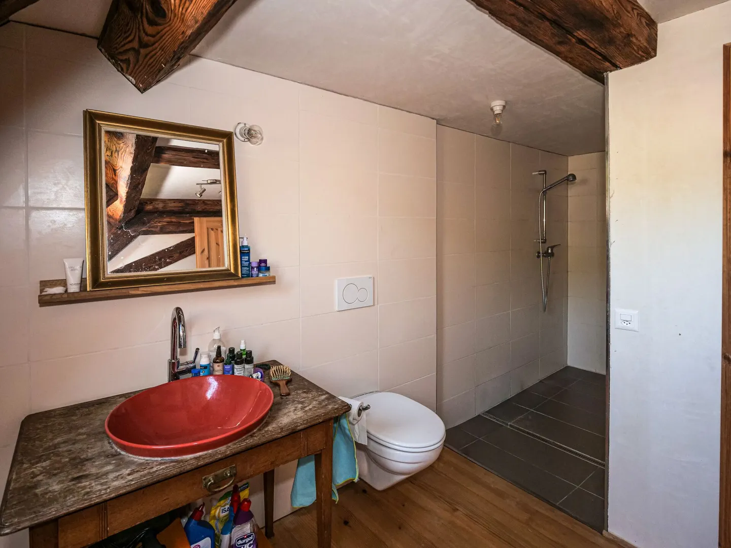 Vivere a contatto con la natura in una casa ristrutturata - Foto 8 di 8