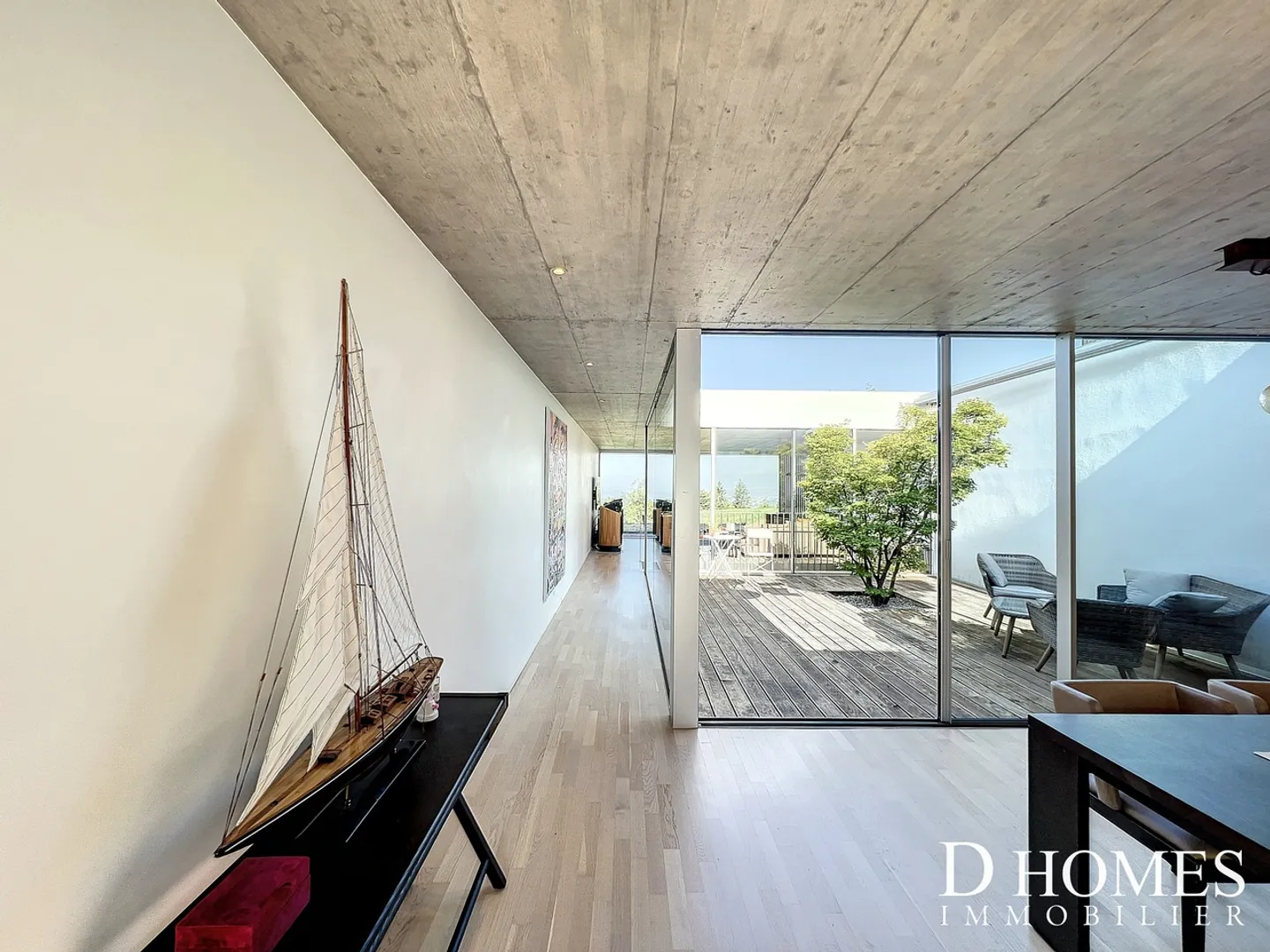 Villa contemporaine 5,5 pièces - Photo 2 sur 13