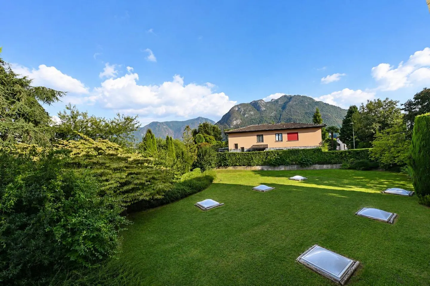 Appartement Rénové avec Terrasse et Piscine Commune - Photo 3 sur 28