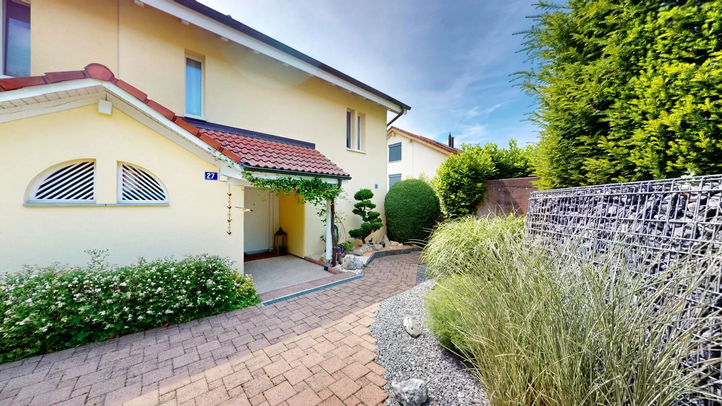 Charmantes Doppelhaus mit Garten - Foto 5 von 27