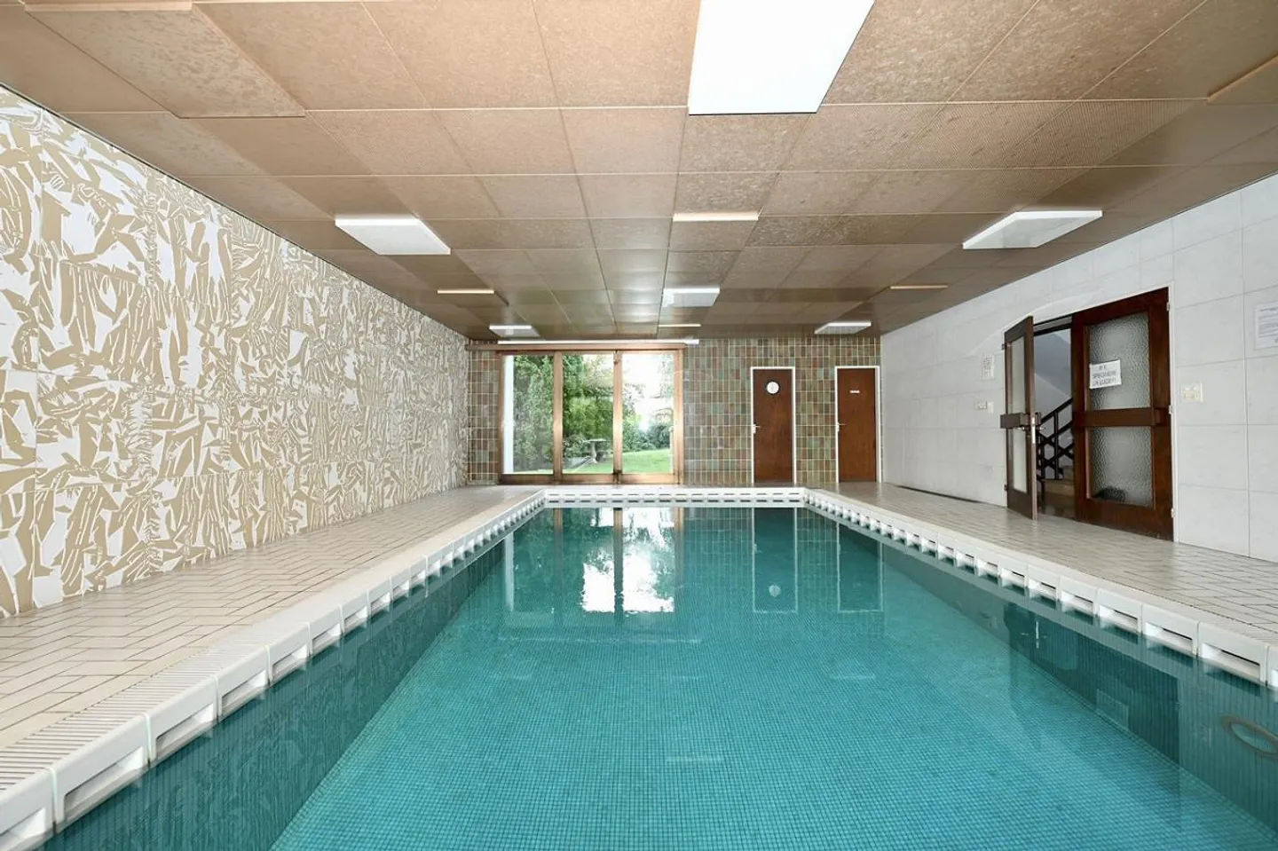 Appartement Rénové avec Terrasse et Piscine Commune - Photo 22 sur 28