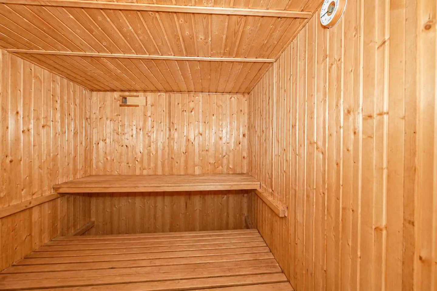 Appartement Rénové avec Terrasse et Piscine Commune - Photo 23 sur 28