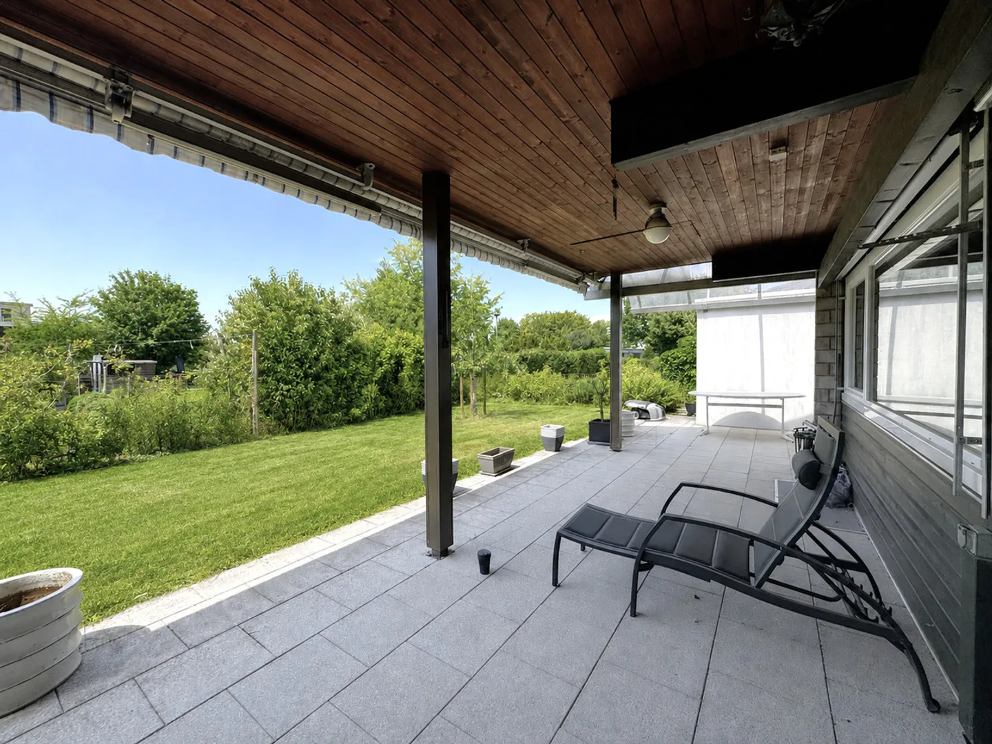 Space Wonder with Garden Paradise - Quiet, Sunny and Central - Photo 2 of 9