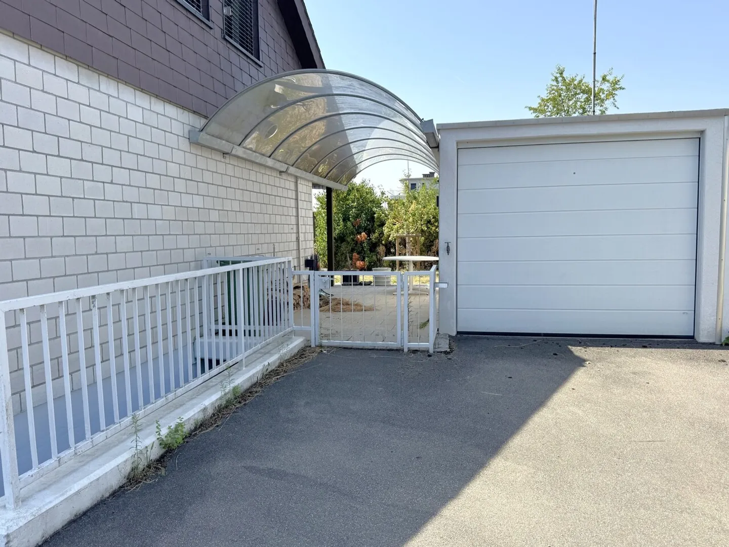Space Wonder with Garden Paradise - Quiet, Sunny and Central - Photo 9 of 9