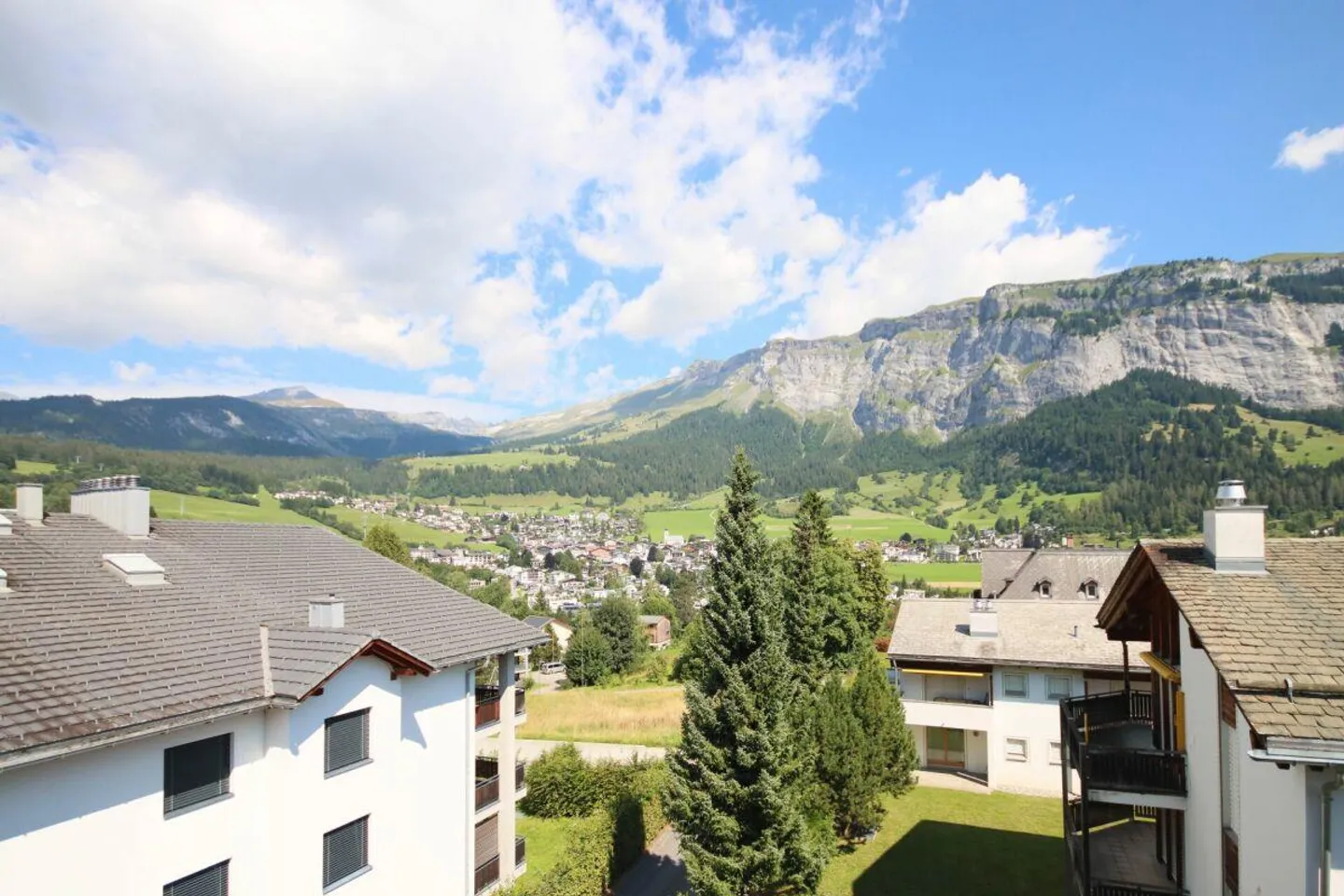 Appartement 4½ pièces (de vacances) dans un emplacement central, calme et ensoleillé avec une vue fantastique - Photo 13 sur 15