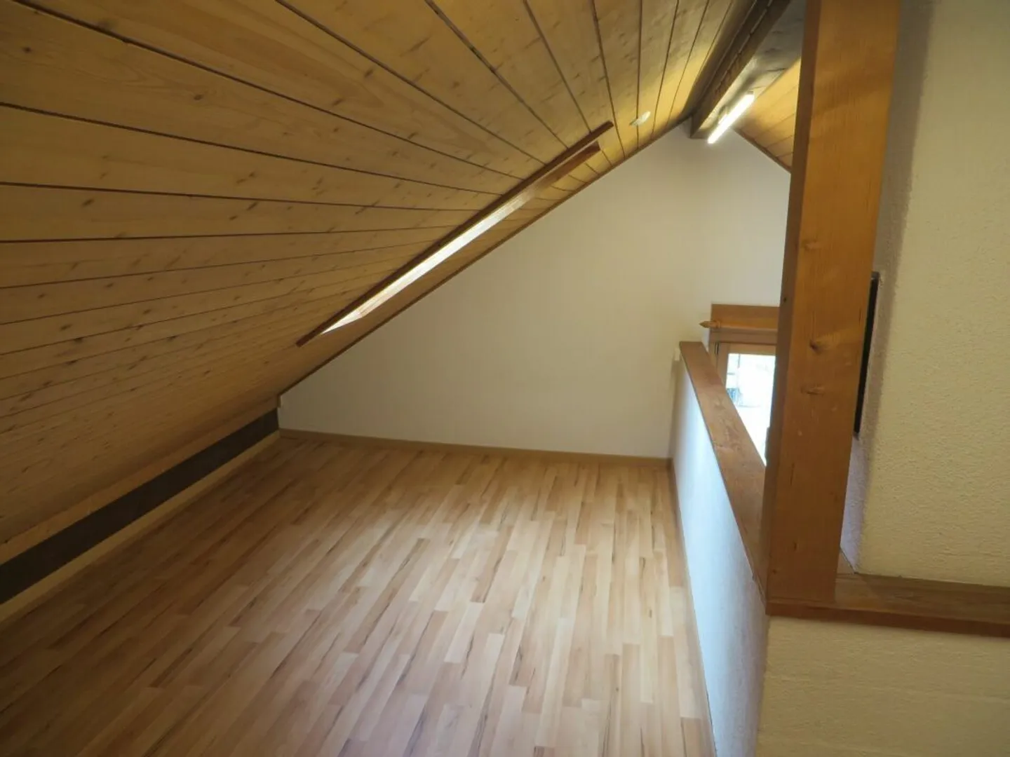 Casa unifamiliare insolita con grande giardino - Foto 14 di 20