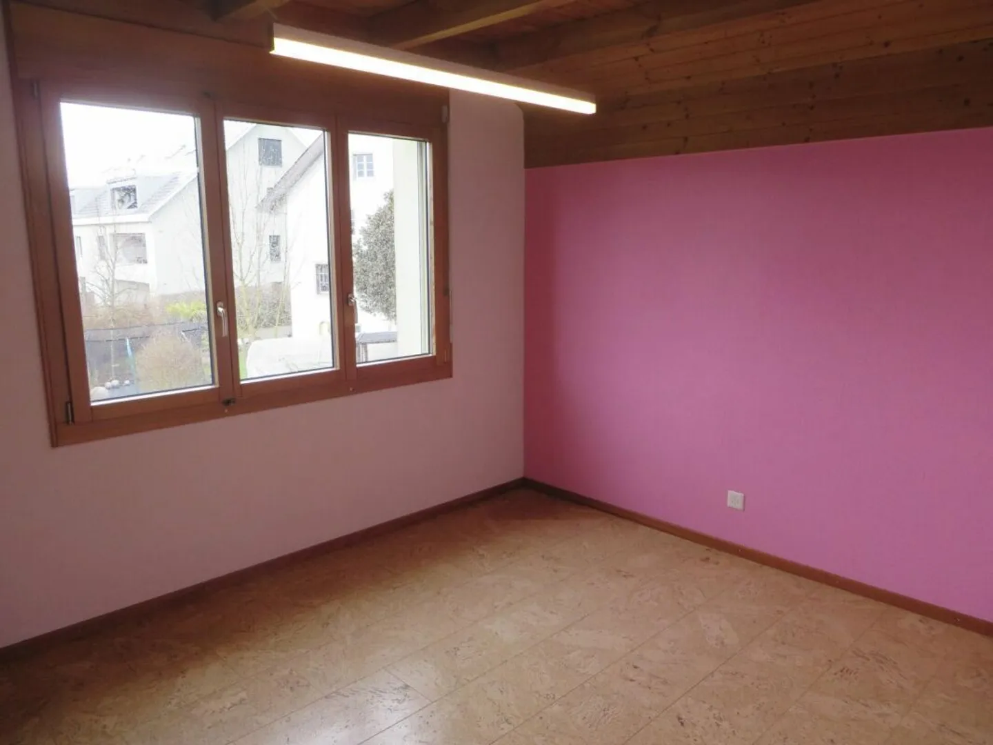 Casa unifamiliare insolita con grande giardino - Foto 8 di 20