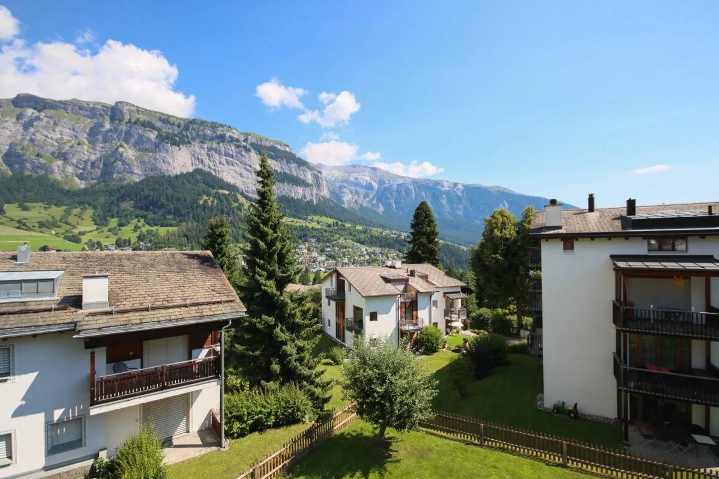 Appartement 4½ pièces (de vacances) dans un emplacement central, calme et ensoleillé avec une vue fantastique - Photo 14 sur 15