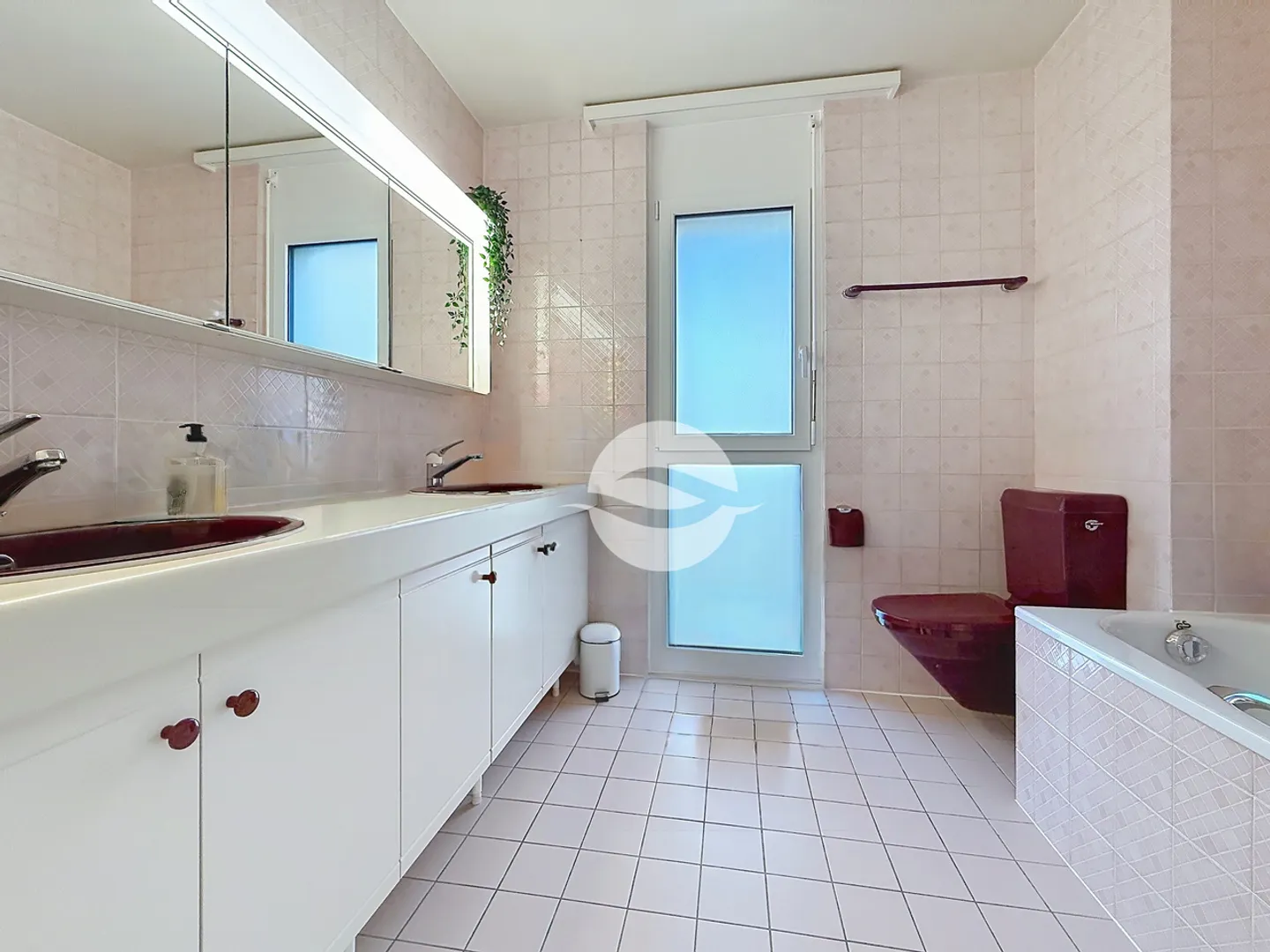 Bell'appartamento con 3 camere da letto - Foto 11 di 12