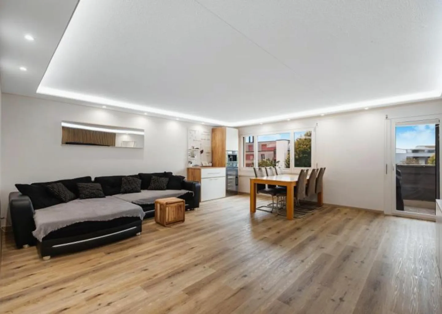 Wunderschöne 4.5 Zimmer Wohnung im Herzen von Steinhausen – befristet - Foto 5 von 6