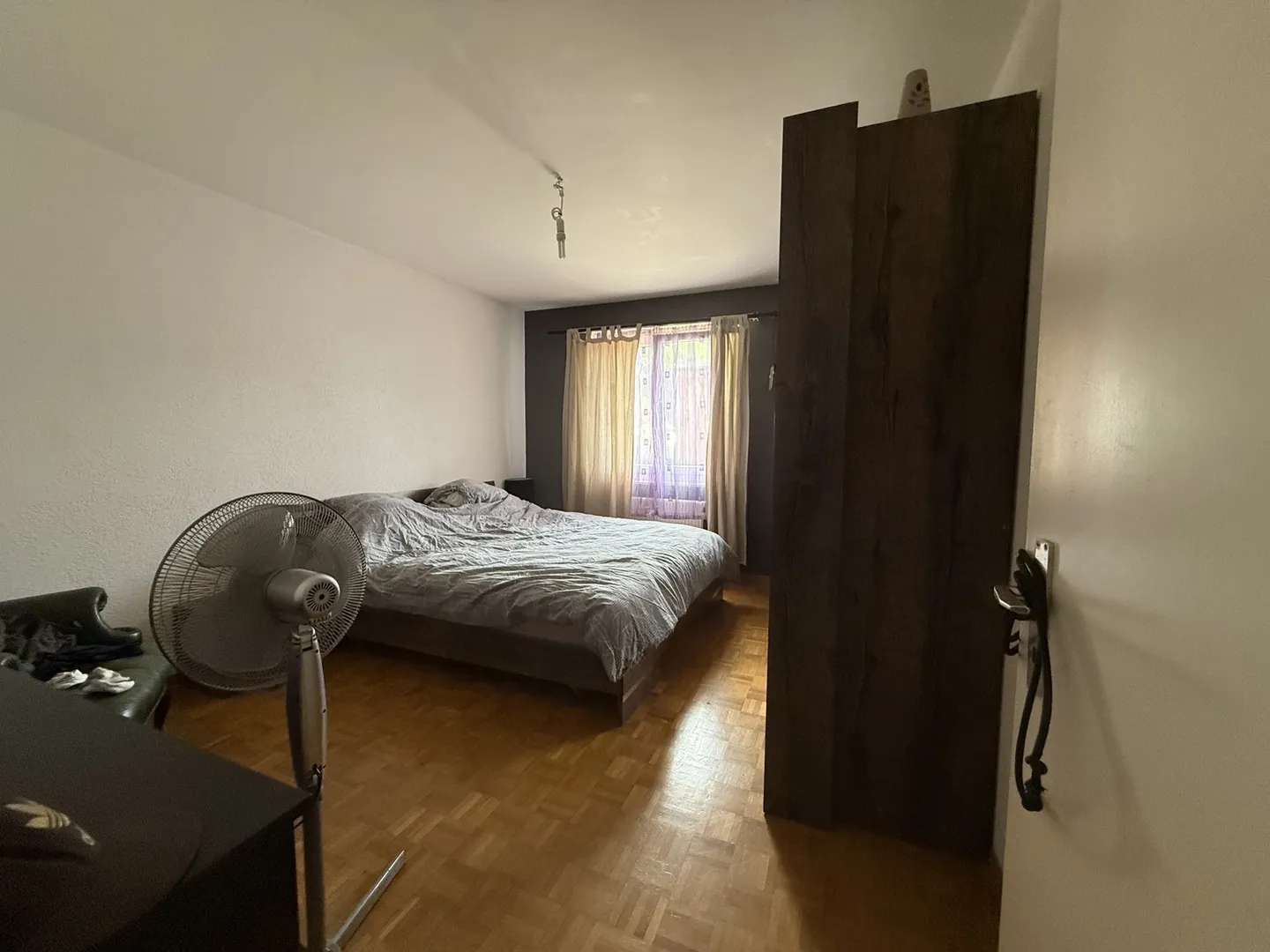 Bel appartement de 3 pièces à Botterens, dans un environnement calme et verdoyant - Photo 5 sur 7