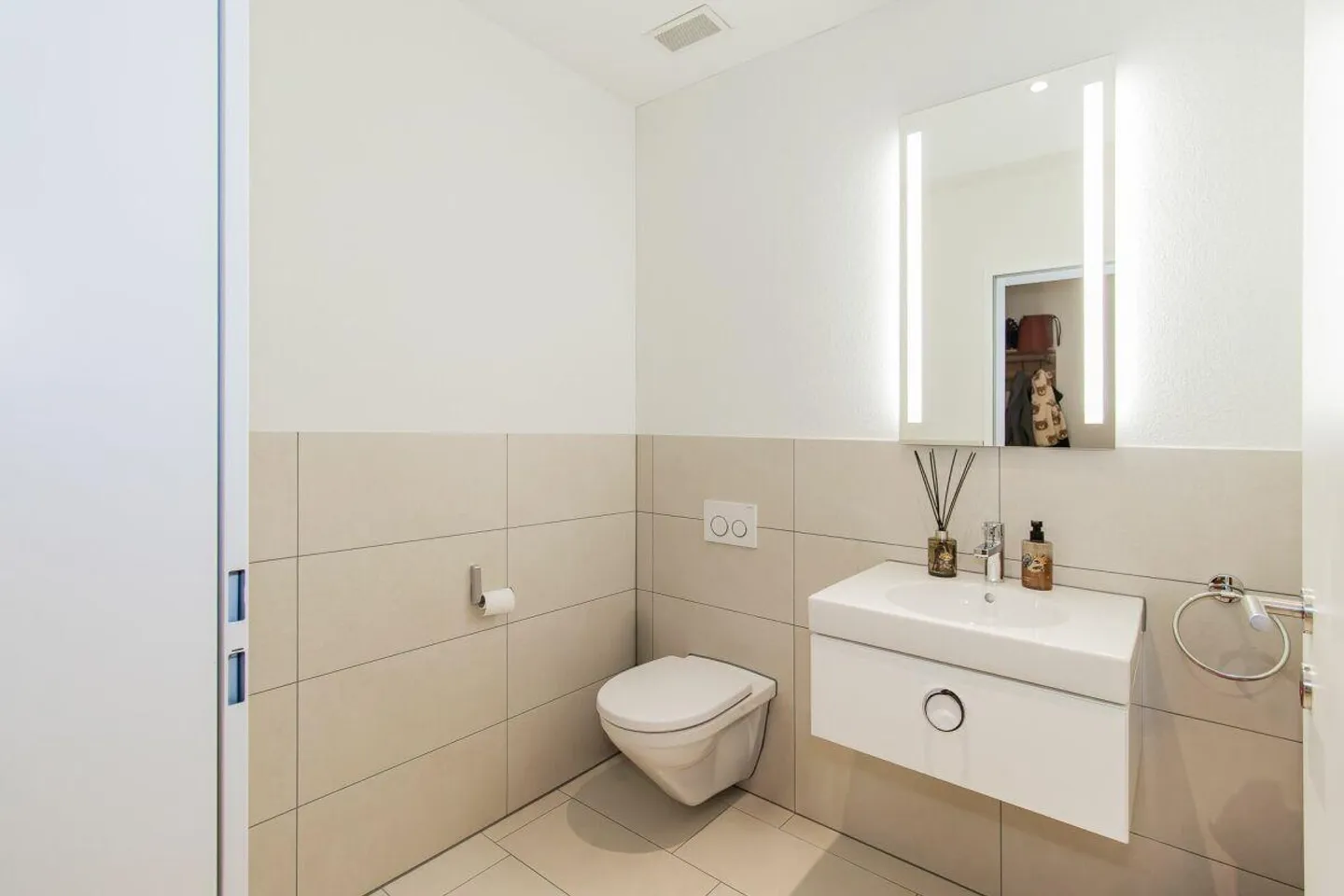 Premium Garden Apartment with Huge Outdoor Area and Impressive Views - Photo 24 of 24