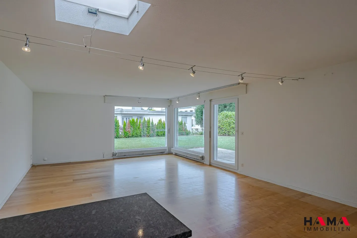 Spacious 6.5-room single-family house with sauna in the best location in Zofingen - Photo 6 of 33