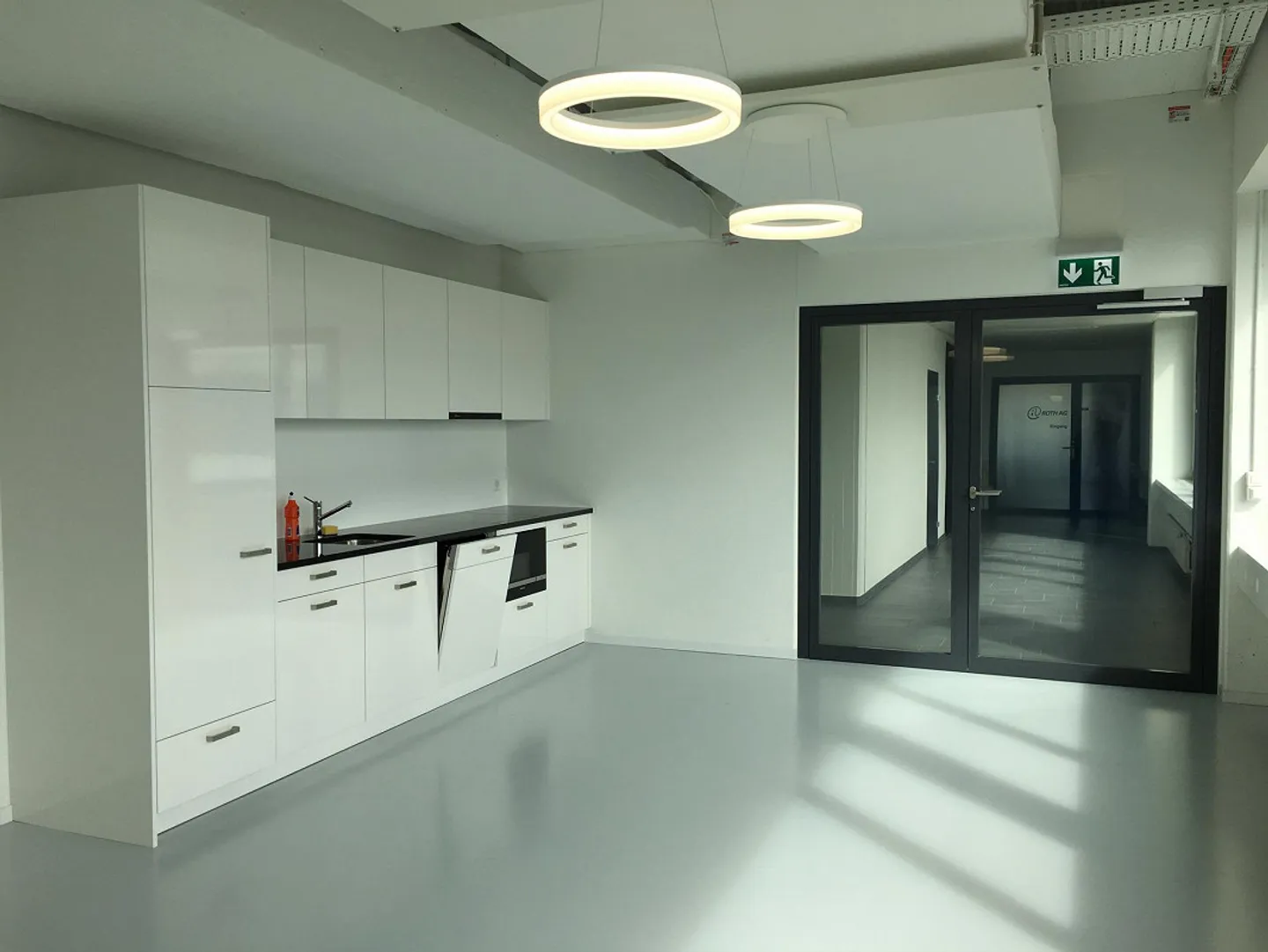 Small office in attractive commercial property! - Photo 6 of 6