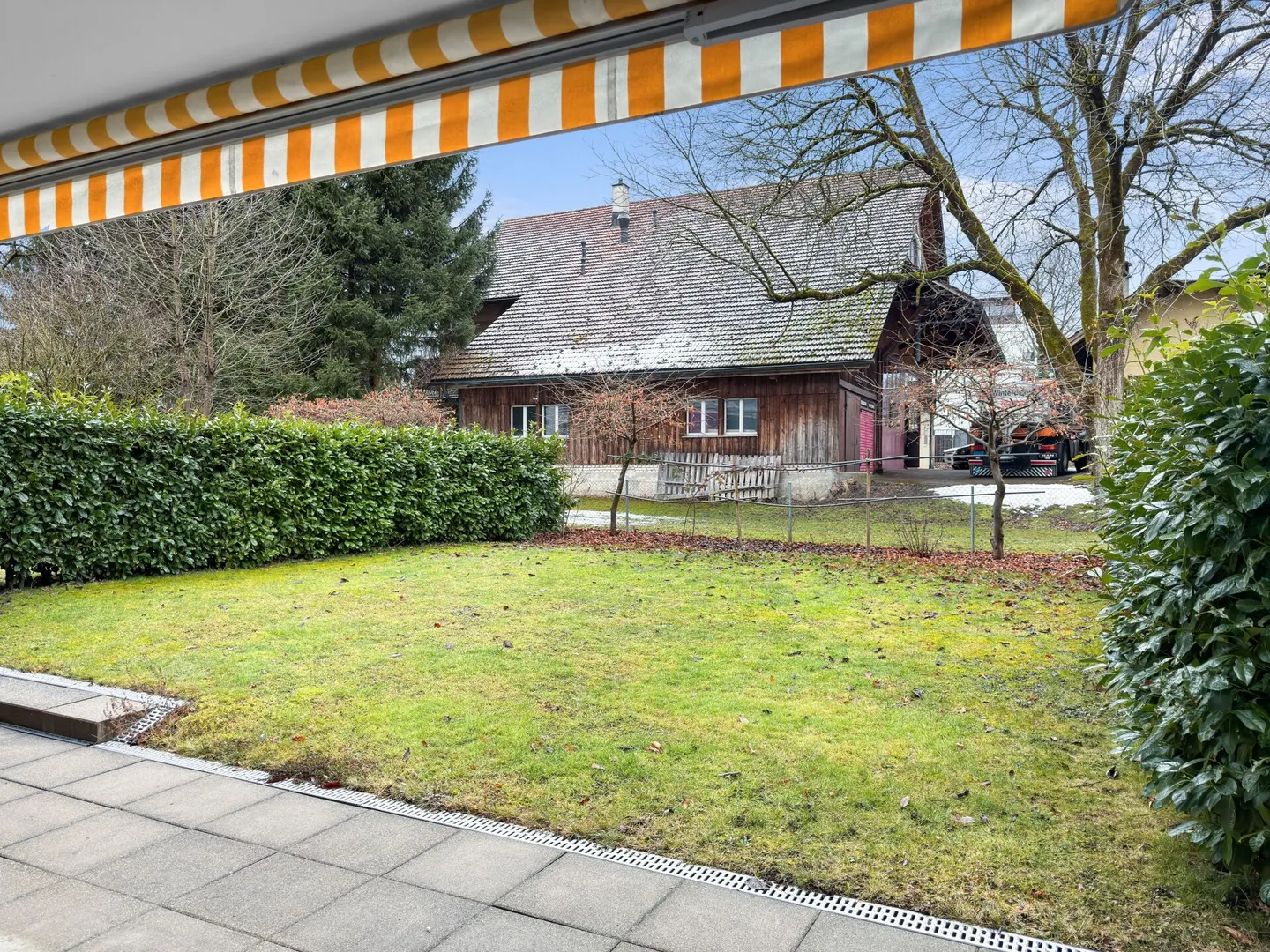 Attractive 3.5-room garden apartment with spacious terrace in Pfäffikon ZH - Photo 10 of 12